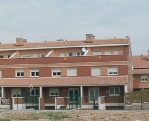 13-Chalets-Unifamiliares-adosados-en-P_P-Covaresa-1-e1608711660747