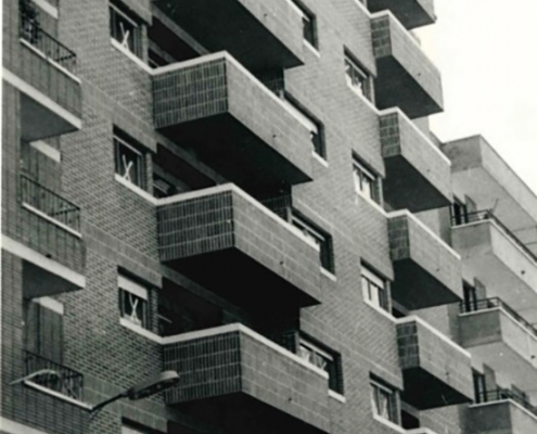 Calle-Huelgas-16-viviendas-ano-1974-1